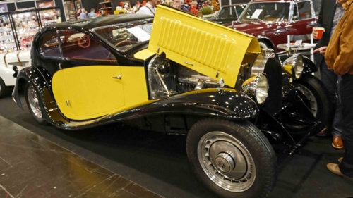 Bugatti-Type-46-Coupe-Superprofilee-Bj-1930-Straussenleder-01.jpg