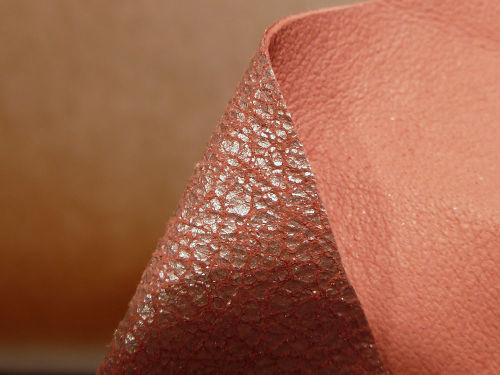 Leather-crackling-002.jpg