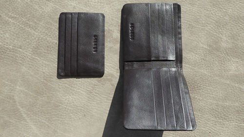 Leather-wallet-without-seam-02.jpg