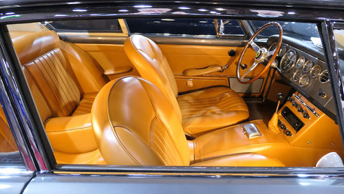 Oldtimer-Leather-Seats-Patina-01.jpg